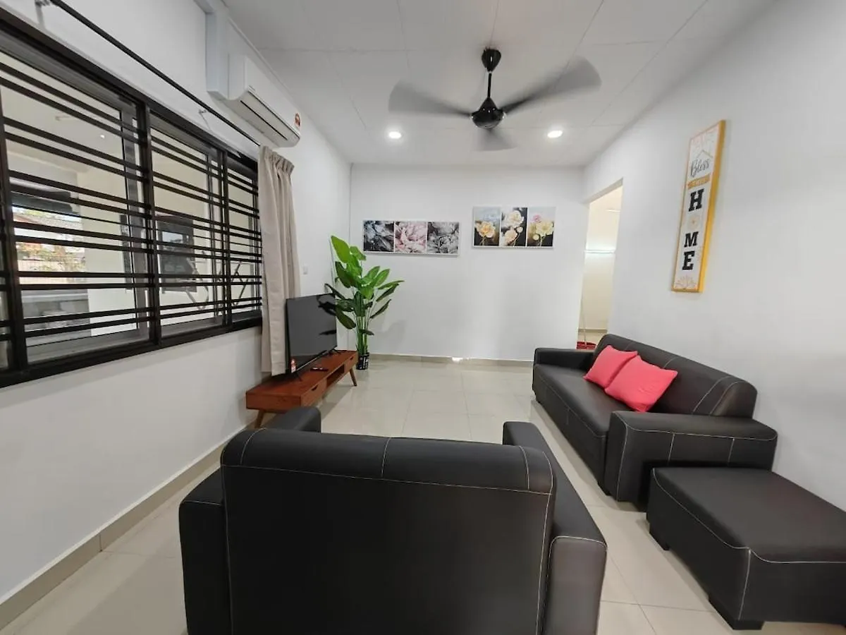 Gorgeous Homestay Melaka-6 Pax, 3Br, 3Bath